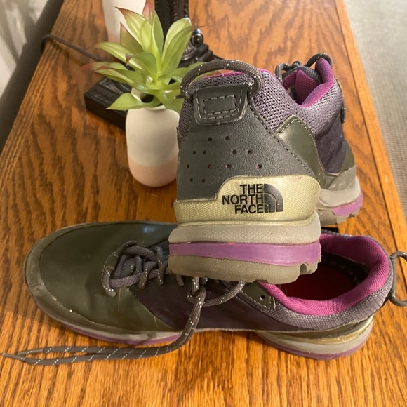 North Face hiking shoe size 10 - Picture 4 of 6